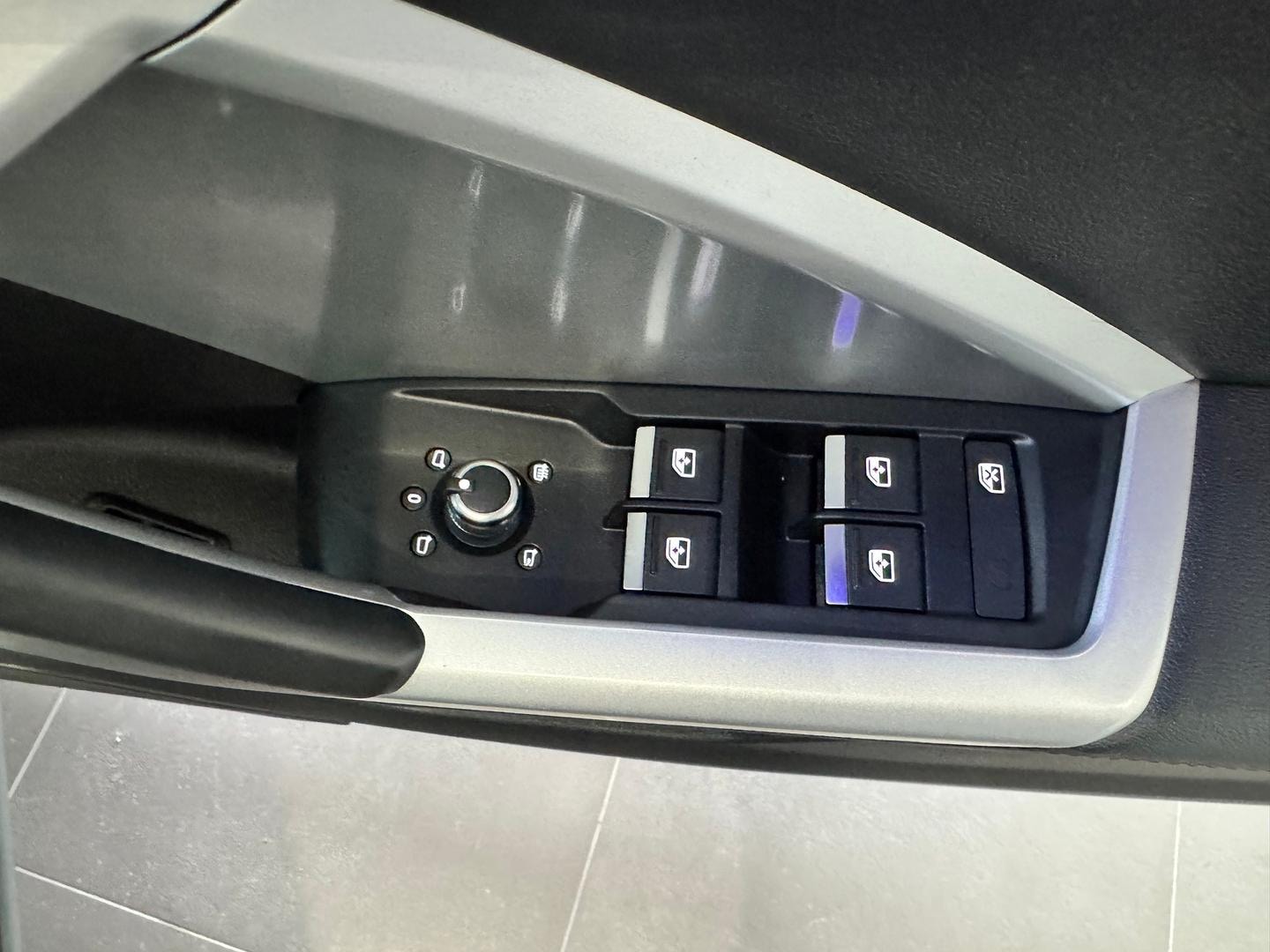 Image about Audi Q3 40 TFSI quattro S tronic