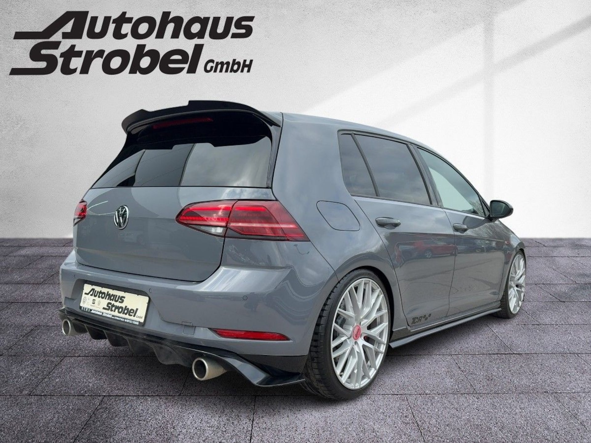 Volkswagen Golf GTI