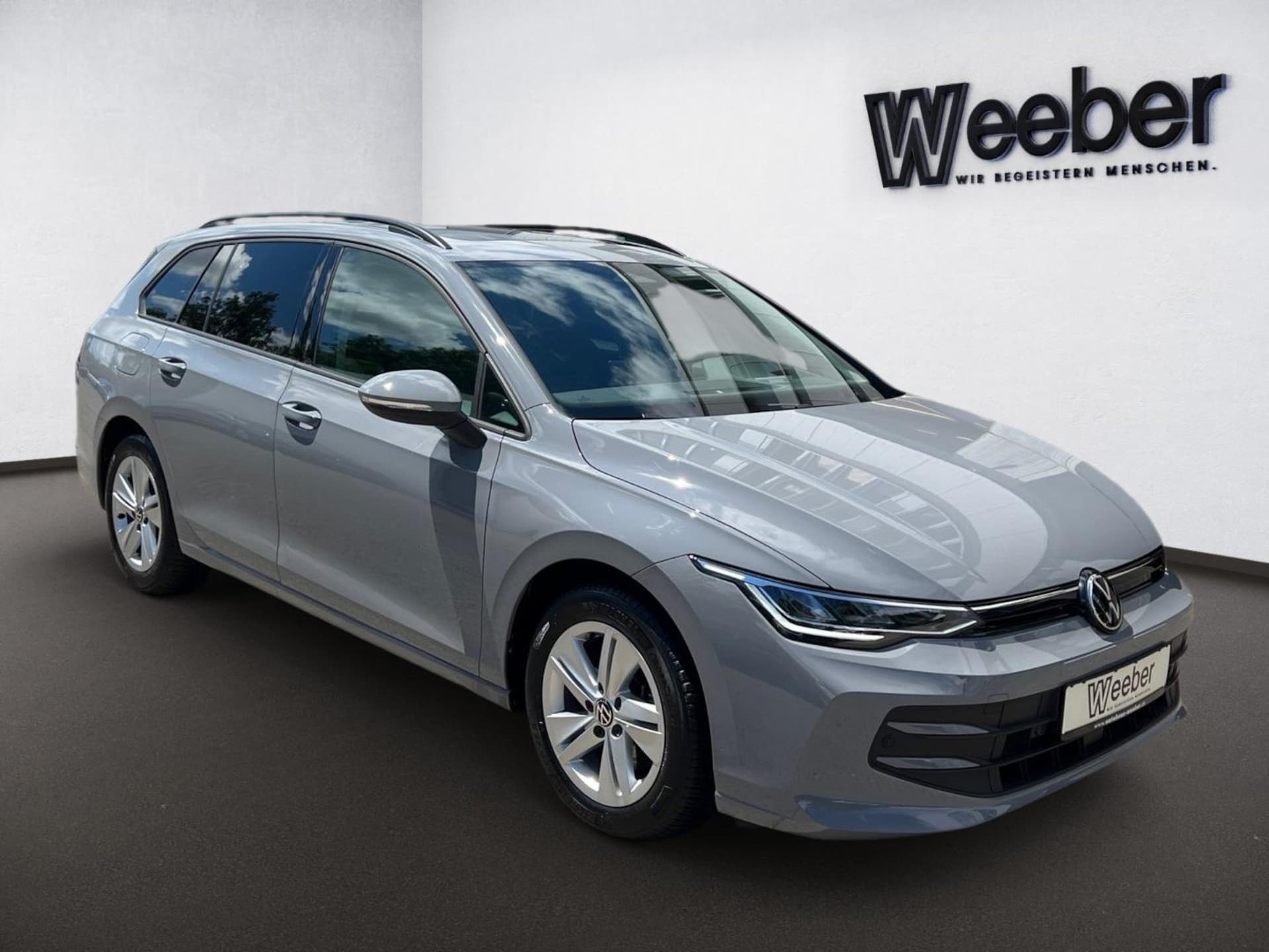 Volkswagen Golf Variant Life