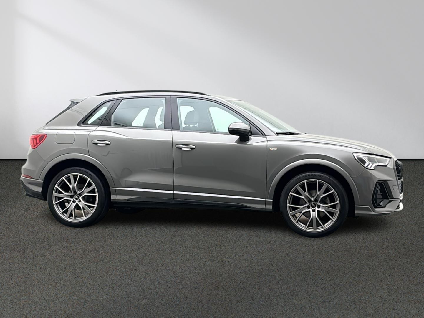 Bild über Audi Q3 S line 35 TFSI S tronic - für weitere Informationen kontaktieren Sie den Audi Partner