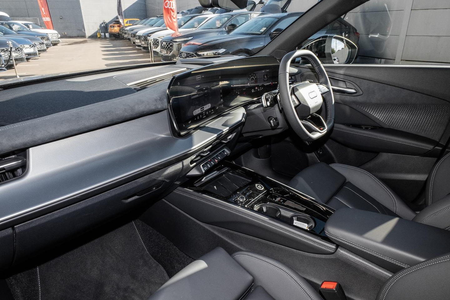 Image about Audi Q3 SUV TFSI quattro 195 kW