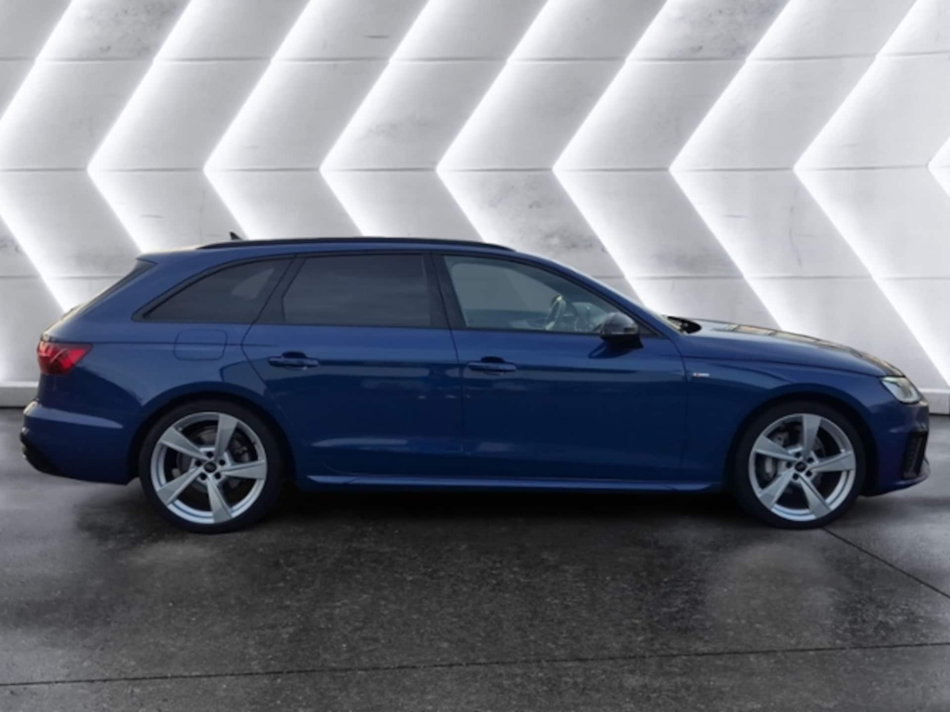 Audi A4 Avant S line