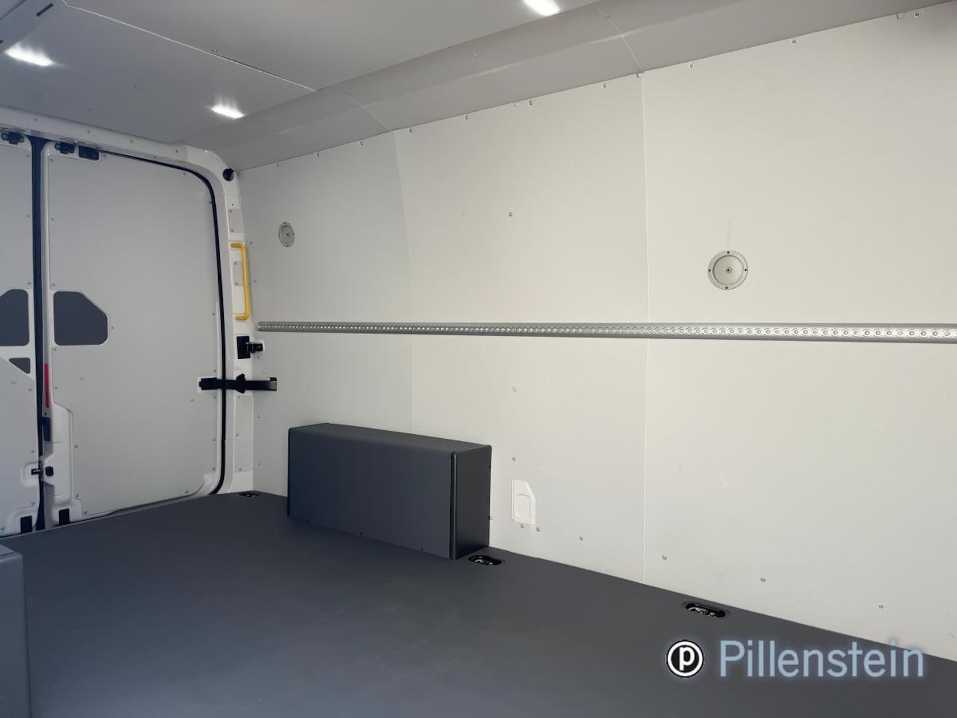 Volkswagen Crafter Kasten mittlerer Radstand