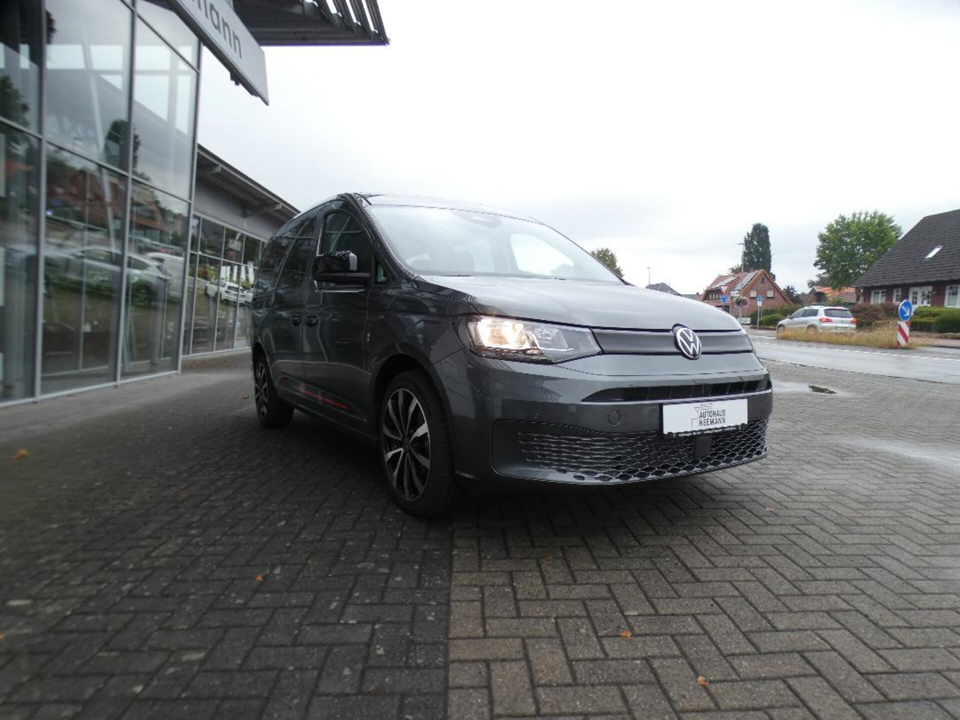 Volkswagen Caddy Maxi Basis-Modell