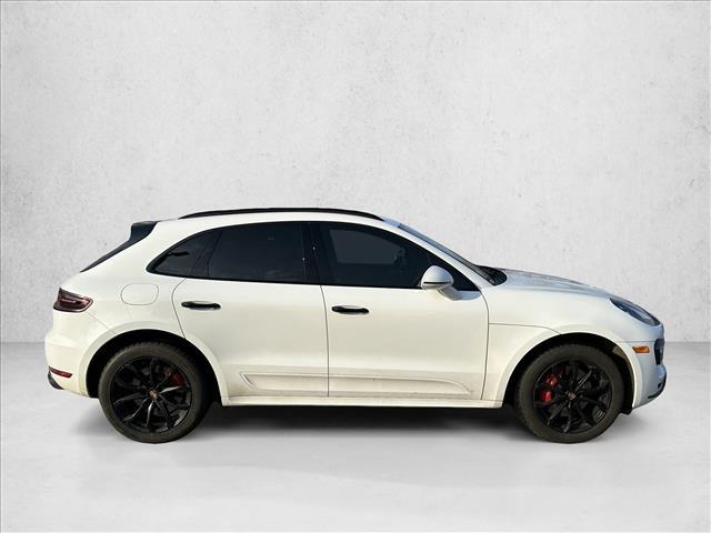 2017 PORSCHE MACAN - Image 4