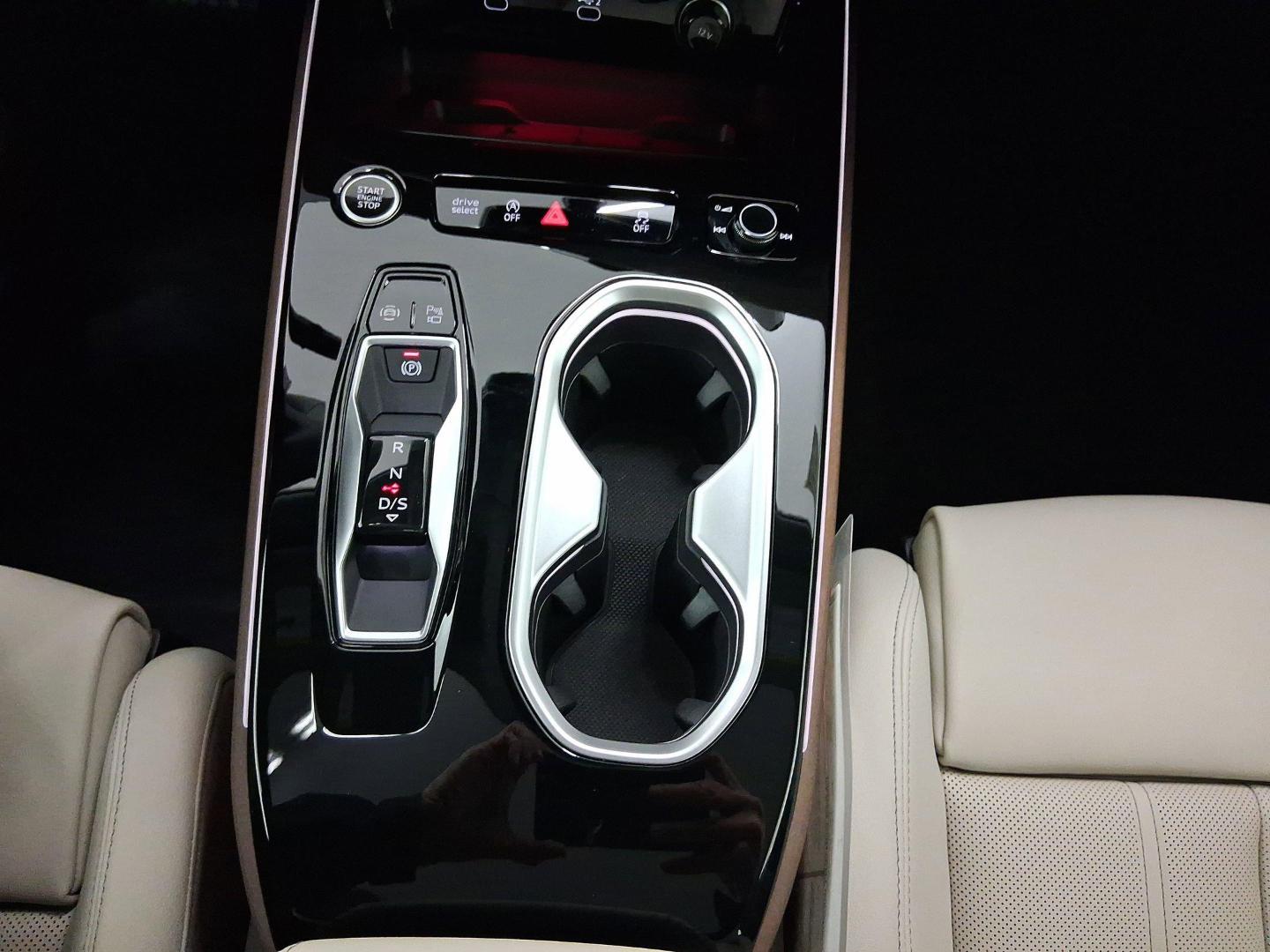 2026 Audi A6 Premium Plus - Photo 25