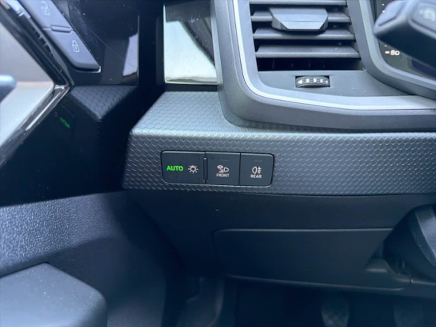 Bild über Audi A1 Sportback advanced 25 TFSI Schaltgetriebe - für weitere Informationen kontaktieren Sie den Audi Partner