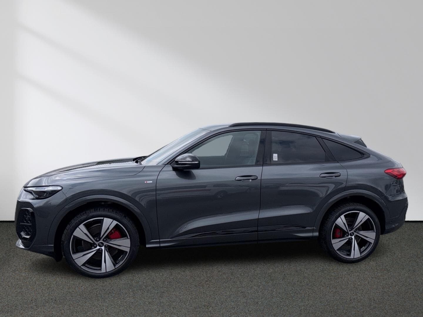 Bild über Audi Q5 Sportback TDI quattro 150 kW S tronic - für weitere Informationen kontaktieren Sie den Audi Partner