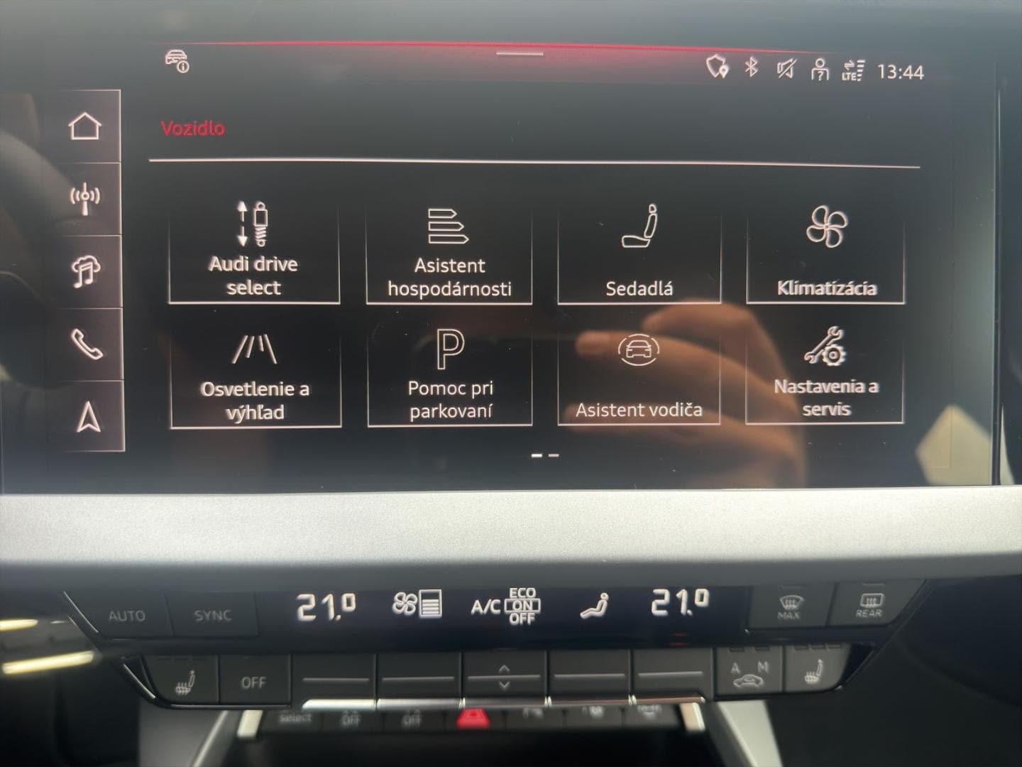 Bild über Audi A3 Sportback TFSI quattro S tronic - für weitere Informationen kontaktieren Sie den Audi Partner