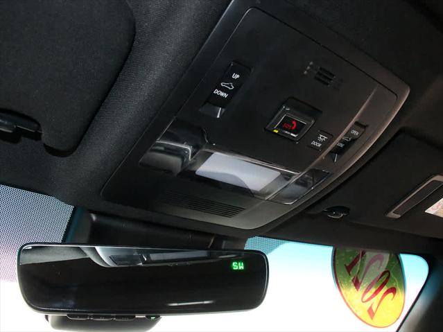 2021 LEXUS ES - Image 24