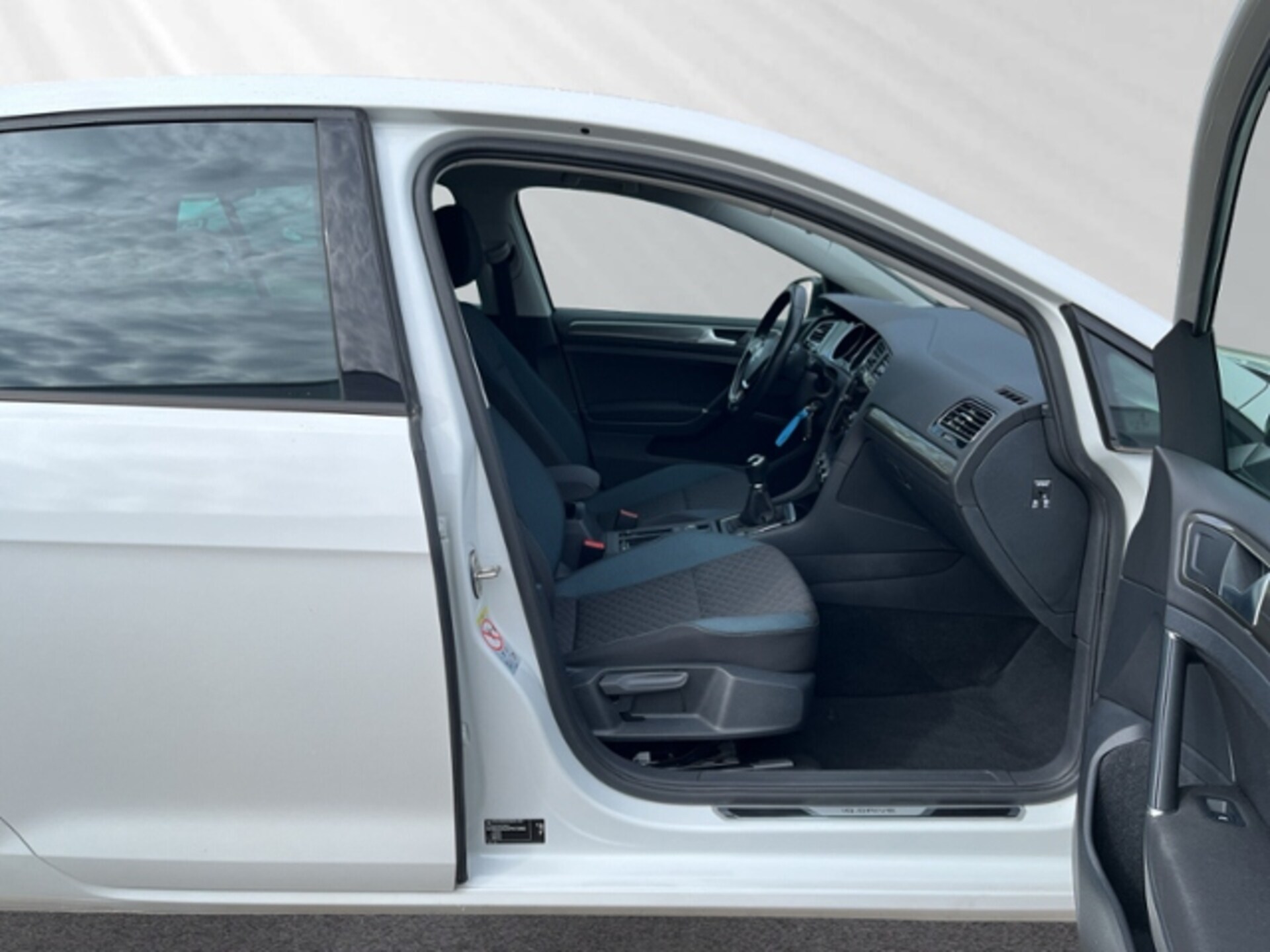 Volkswagen Golf IQ.DRIVE