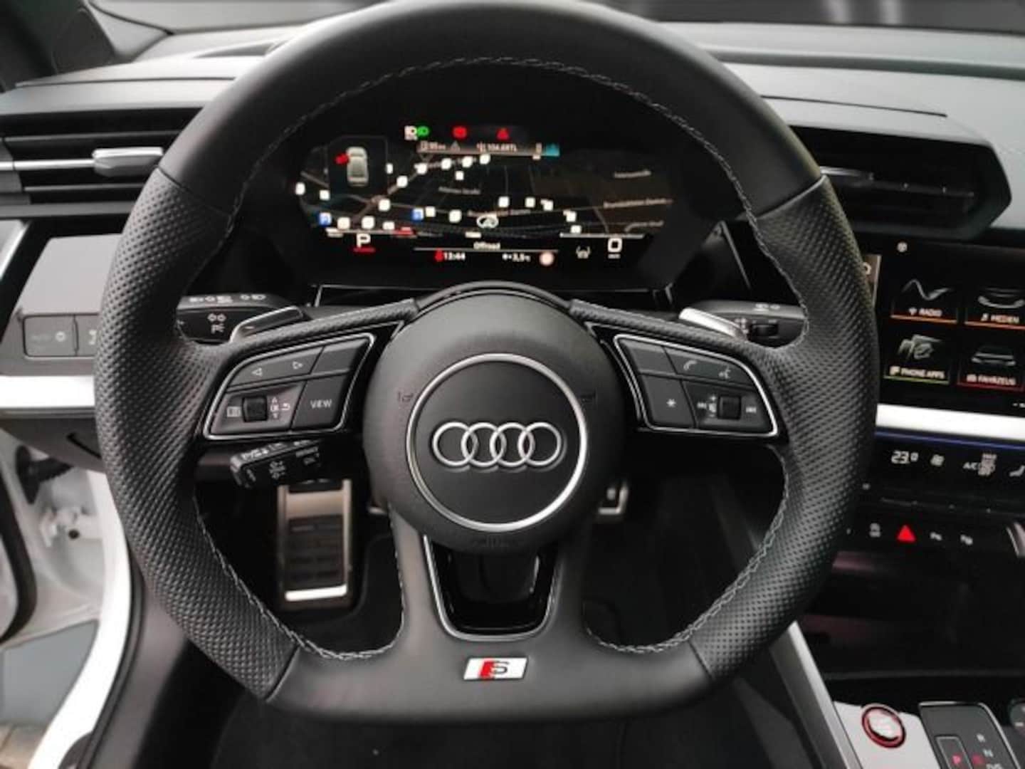 Bild über Audi S3 Limousine TFSI quattro S tronic - für weitere Informationen kontaktieren Sie den Audi Partner