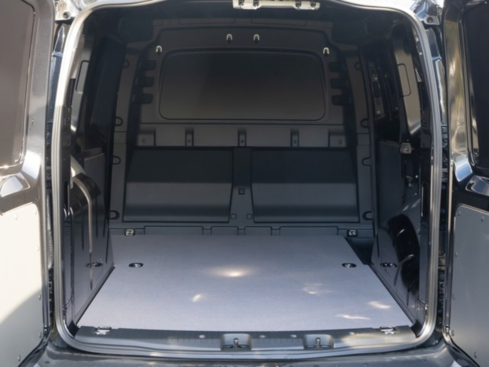Volkswagen Caddy Cargo – Bild 9