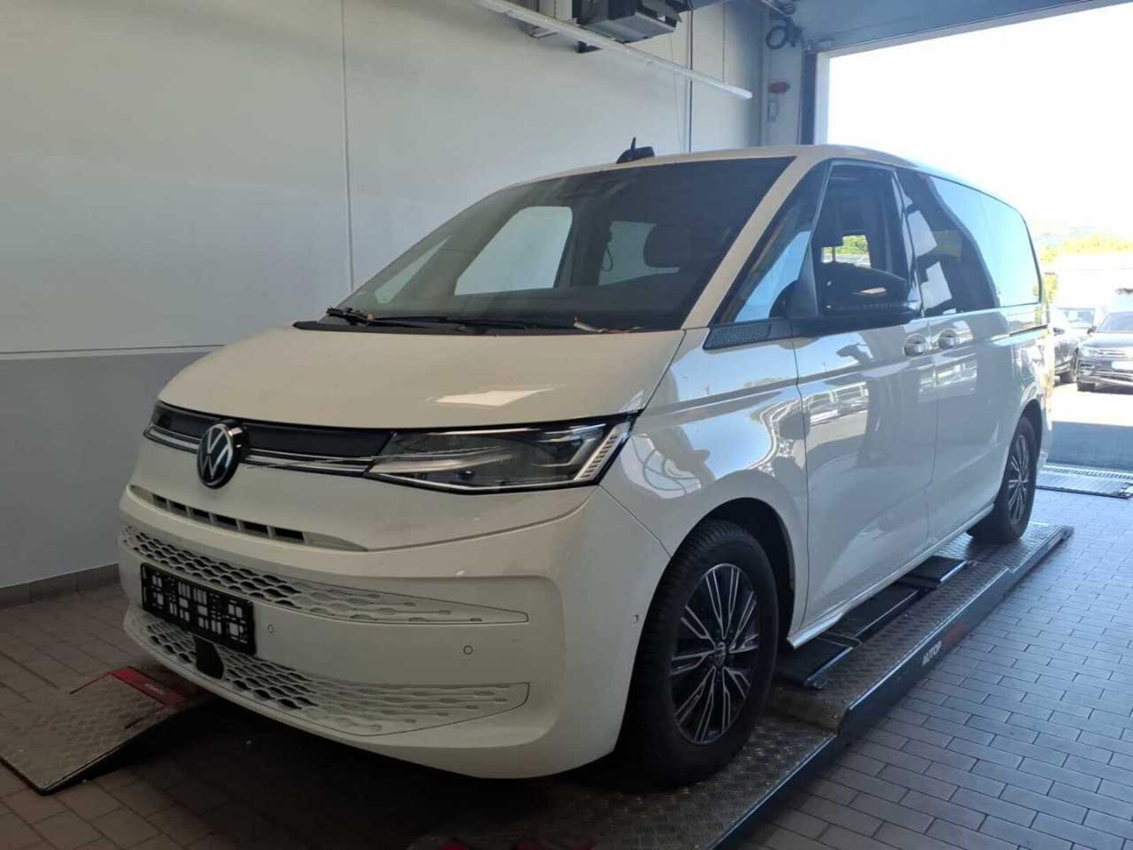 Volkswagen Multivan Langversion – Bild 2