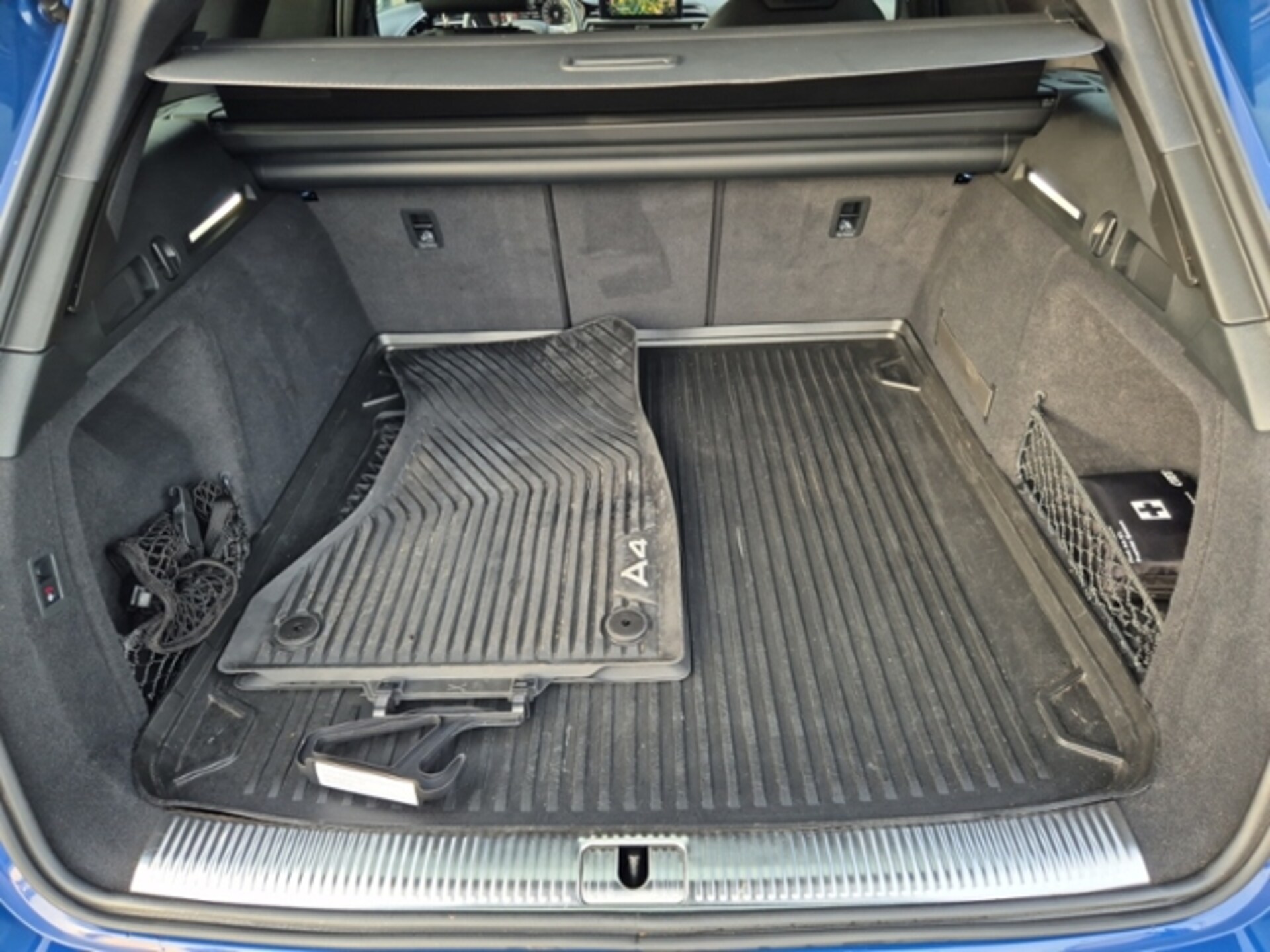 Audi A4 Avant S line