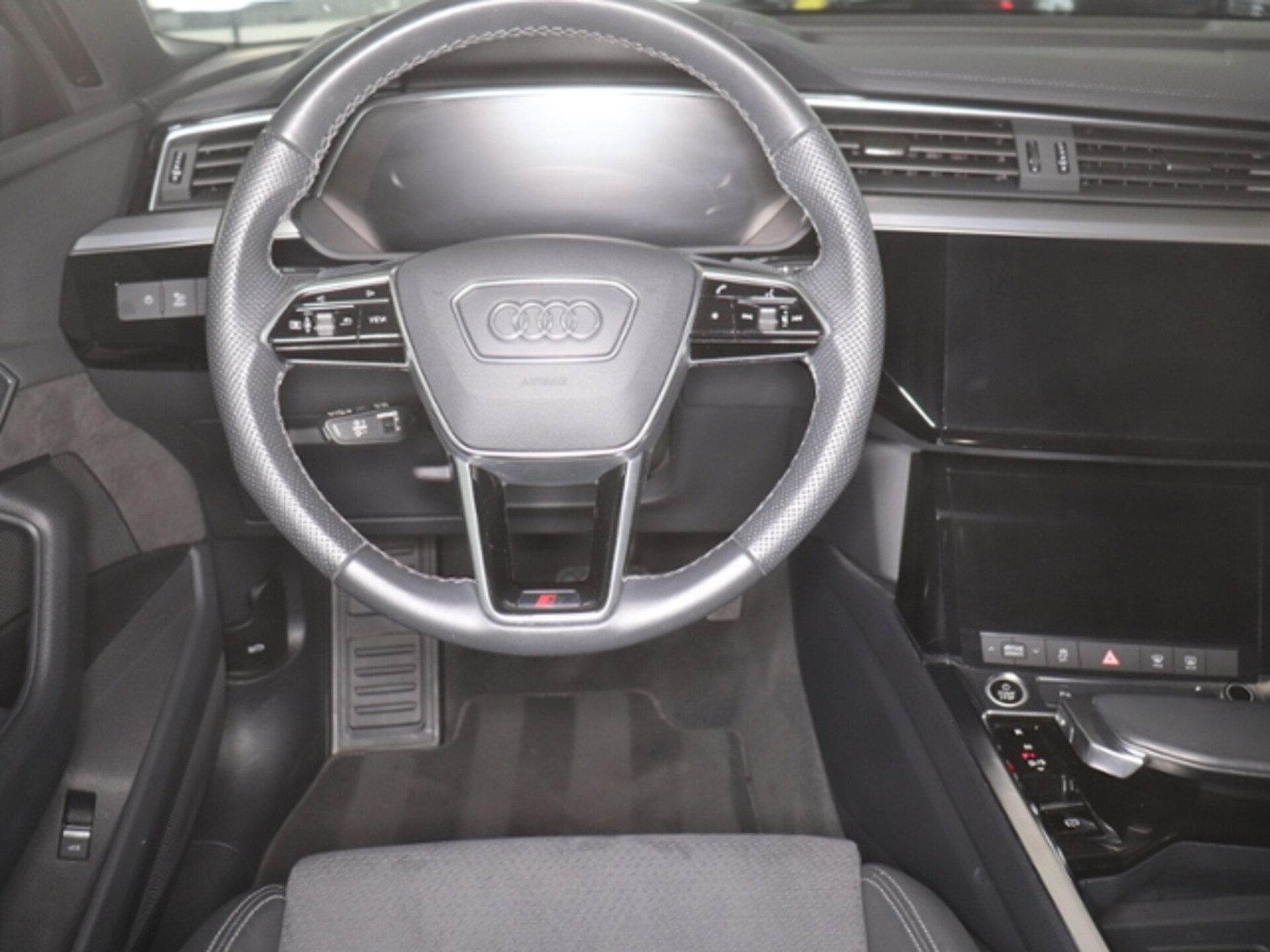 Audi e-tron Sportback advanced