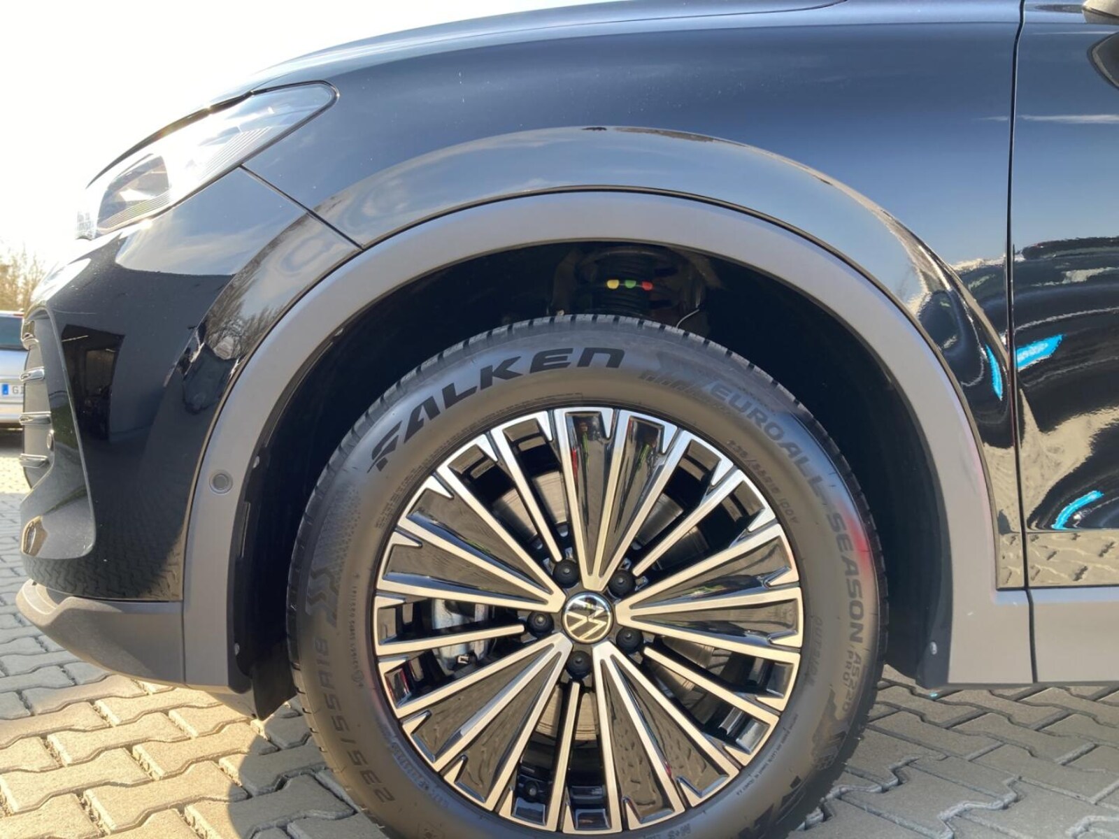 Volkswagen Tiguan – Bild 12
