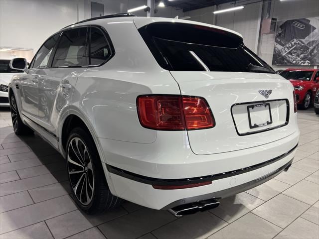 Used 2019 Bentley Bentayga Base with VIN SJAAM2ZV1KC025480 for sale in Secaucus, NJ