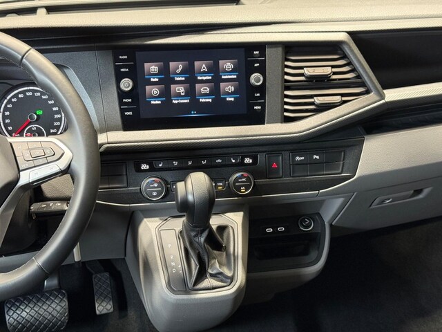 Volkswagen T6.1 Caravelle larger