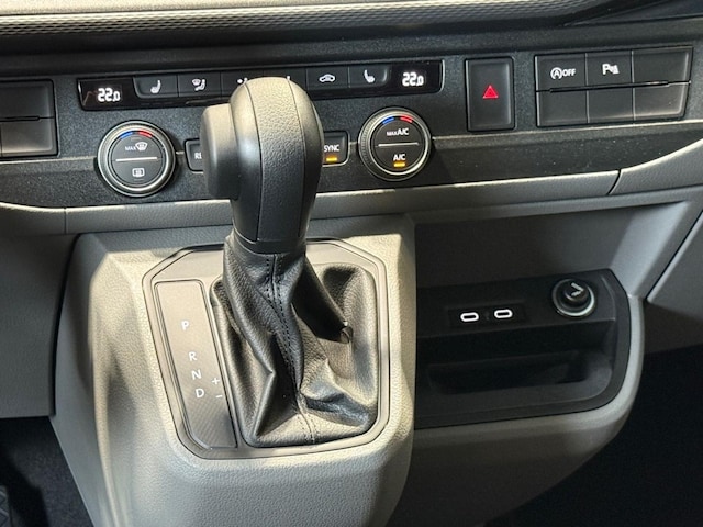 Volkswagen T6.1 Caravelle larger