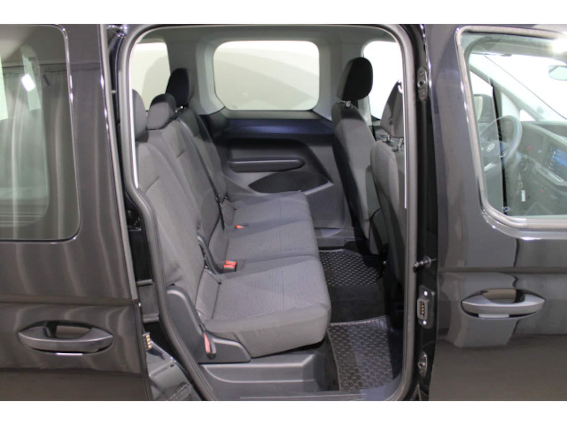 Volkswagen Caddy Kombi Basis-Modell