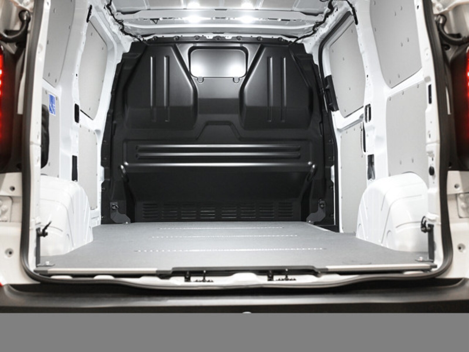 Volkswagen Transporter Kasten kurzer Radstand – Bild 8
