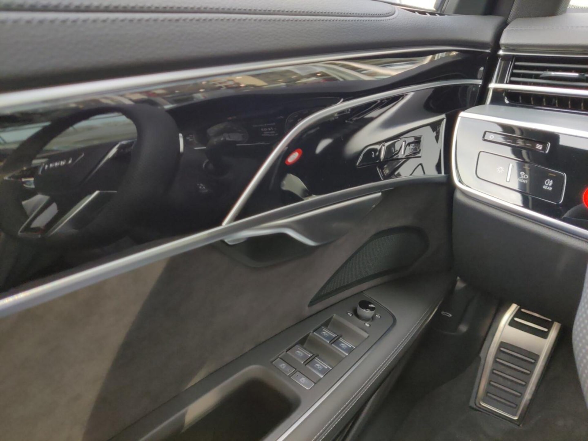 Audi A8 TFSI e