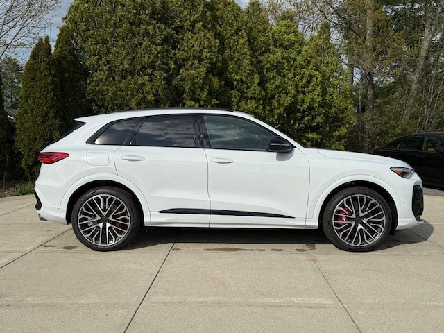 2026 Audi SQ5 Premium Plus - Photo 6