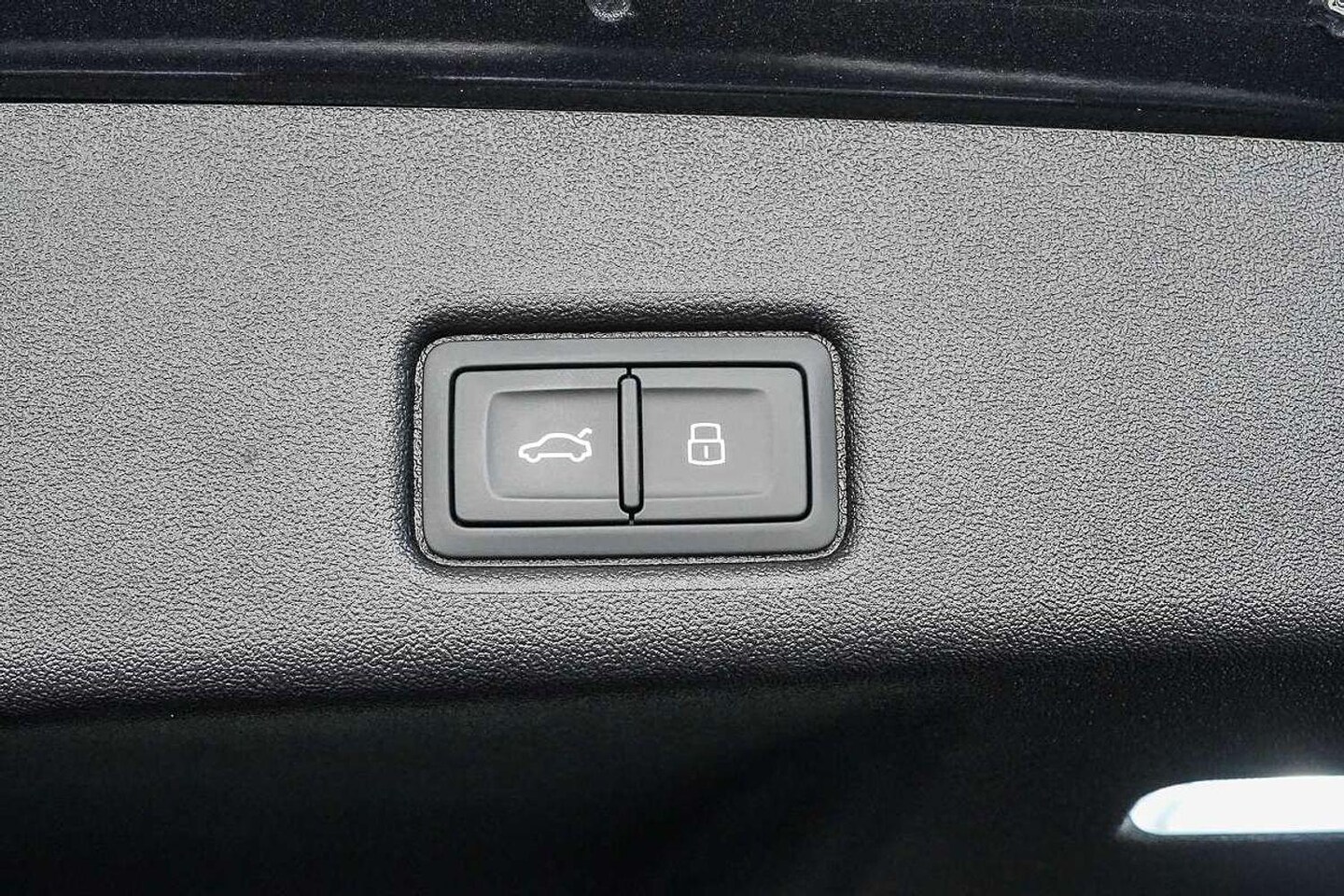 Image about Audi Q5 SUV TDI quattro 150 kW