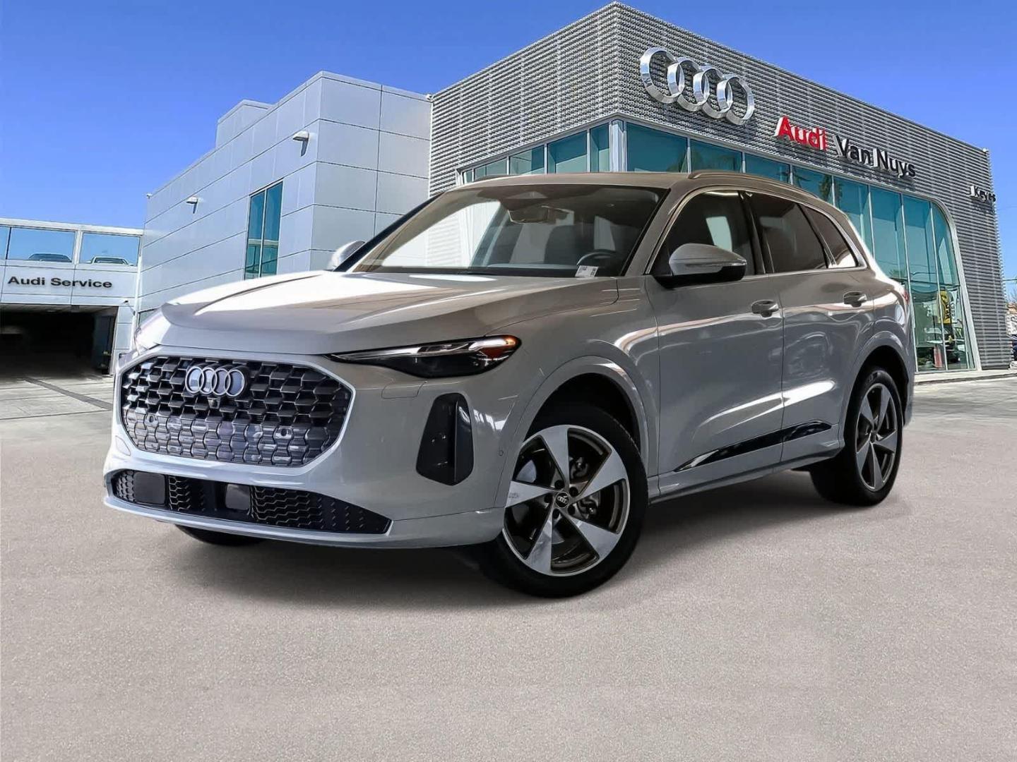 2025 Audi Q5 40 Premium Plus's photo