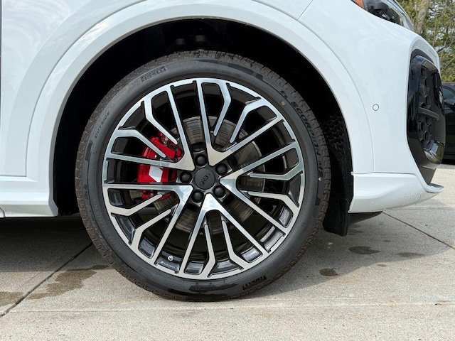 2026 Audi SQ5 Premium Plus - Photo 7