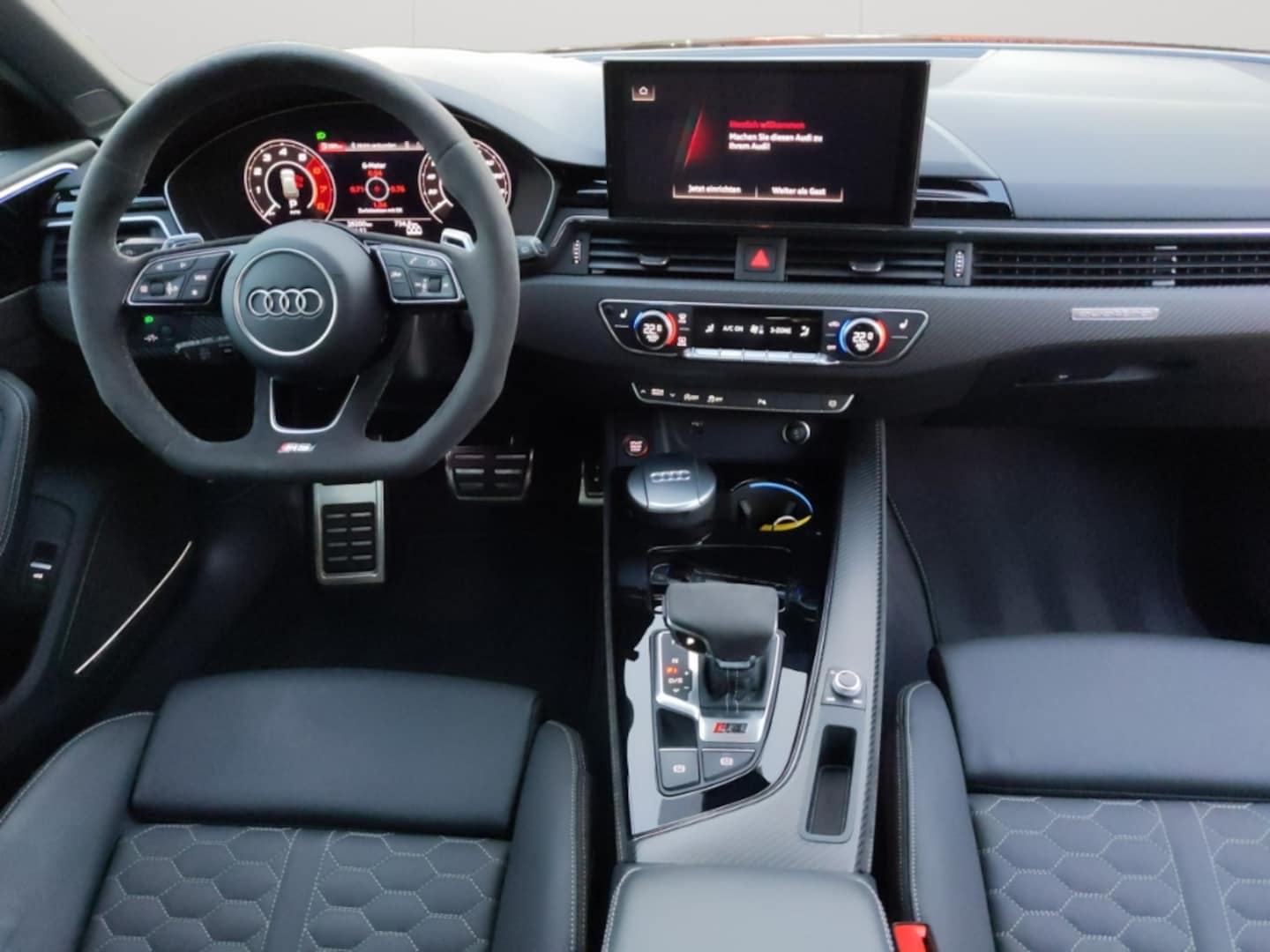 Bild über Audi RS 4 Avant TFSI quattro tiptronic - für weitere Informationen kontaktieren Sie den Audi Partner