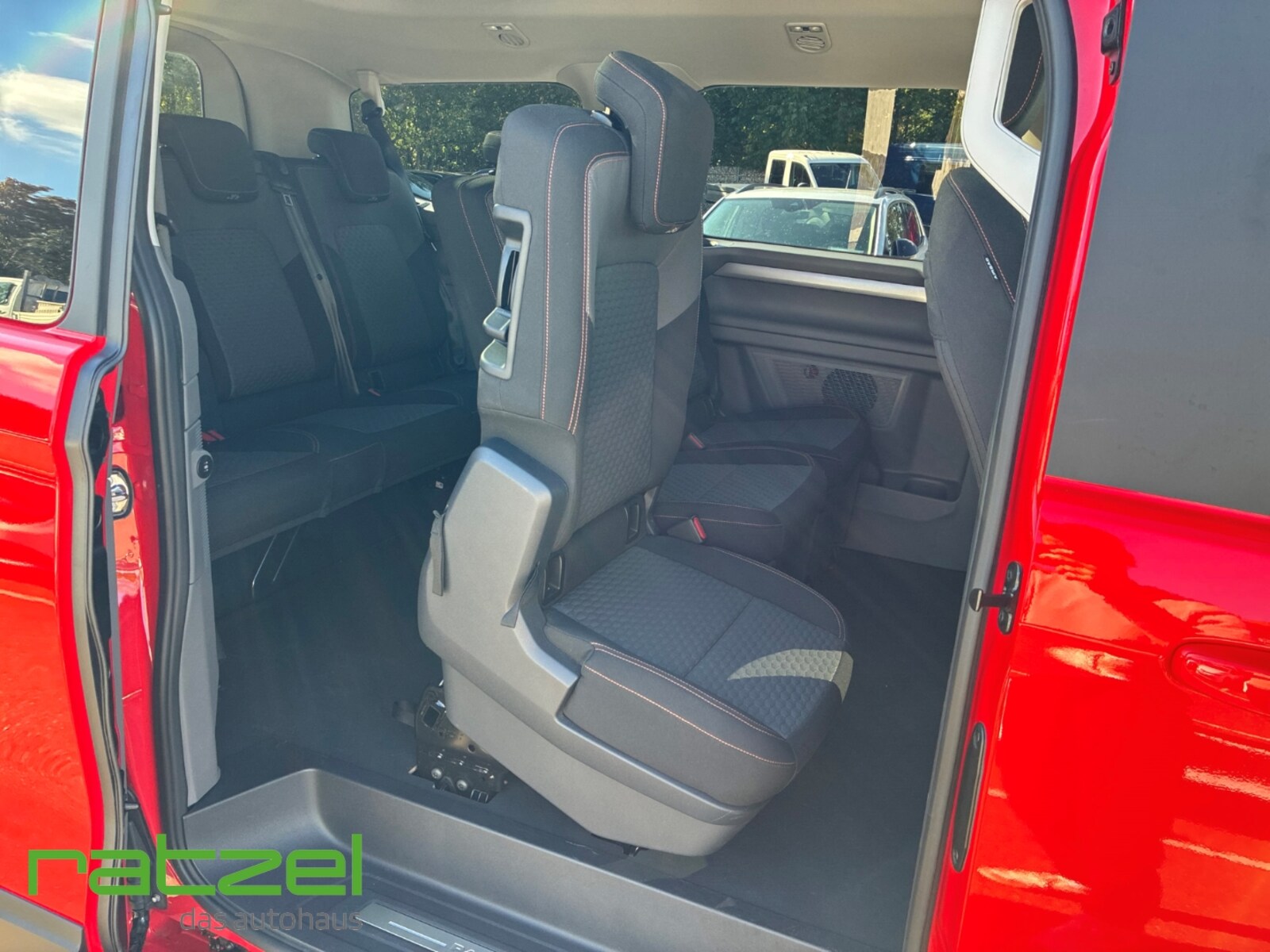 Volkswagen Caravelle – Bild 8