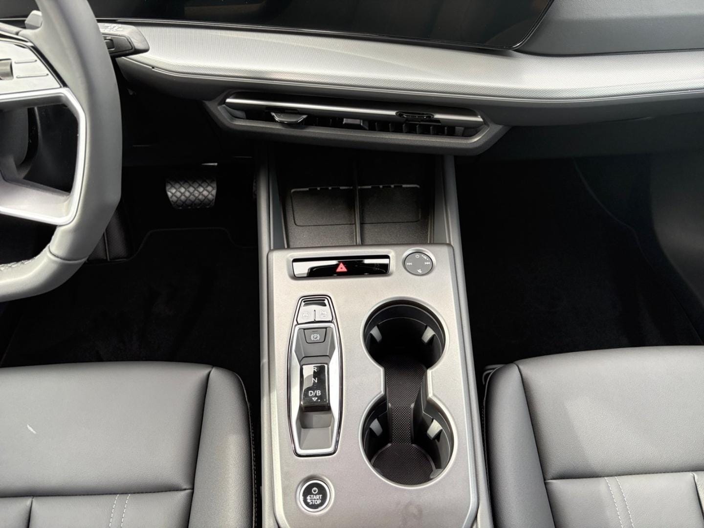 Bild über Audi Q4 SUV e-tron e-tron performance 210 kW - für weitere Informationen kontaktieren Sie den Audi Partner