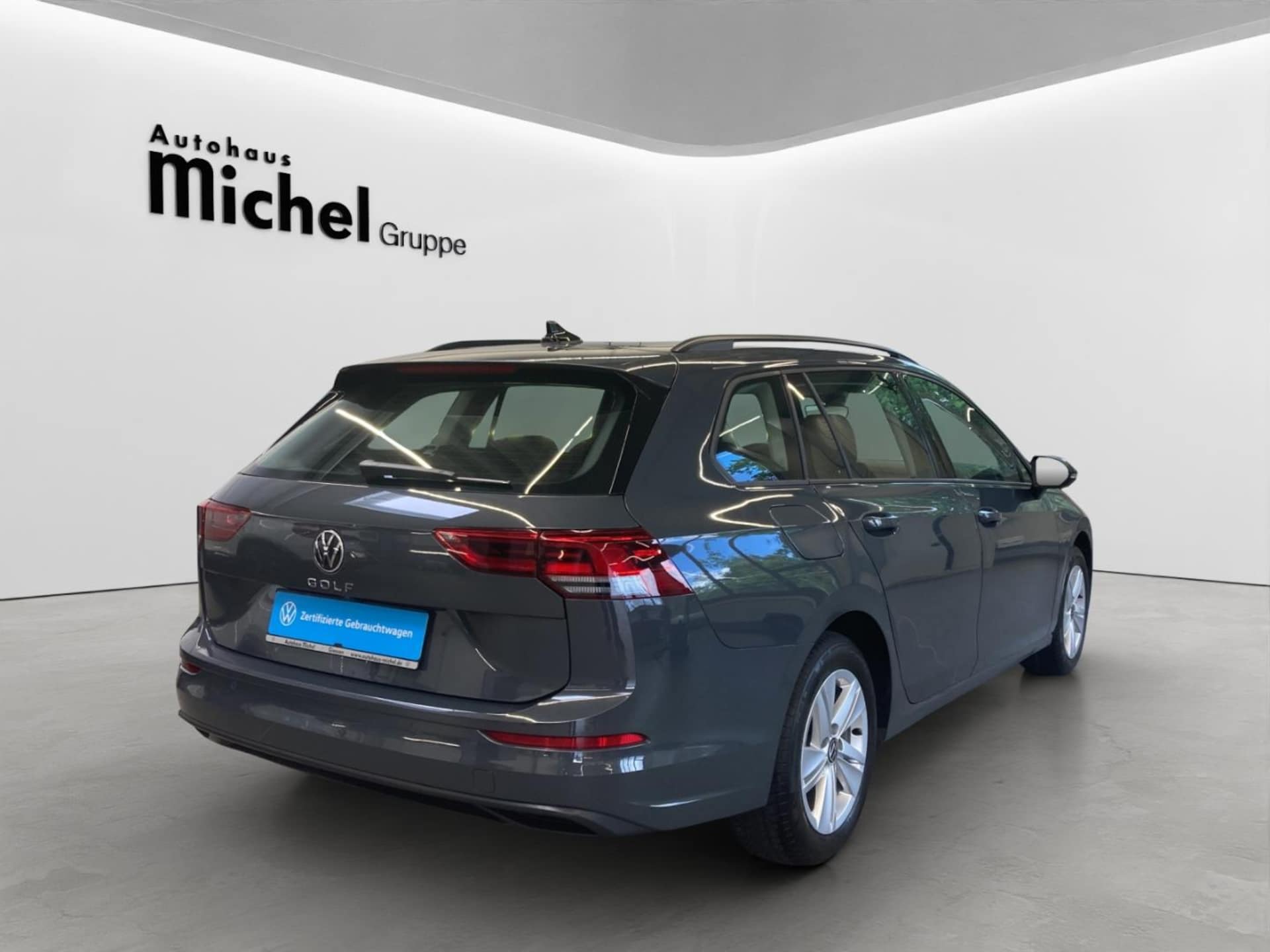 Volkswagen Golf Variant Life