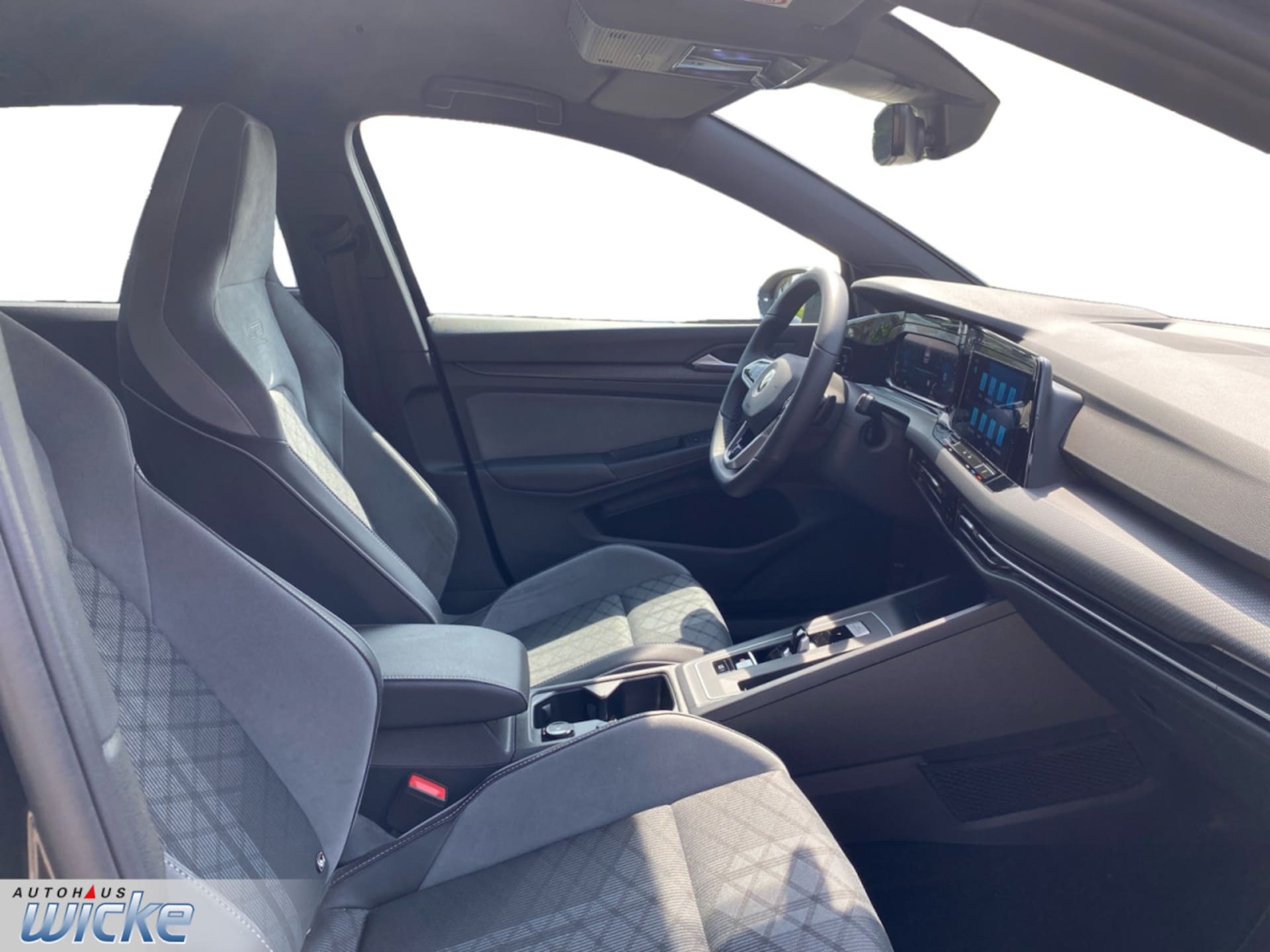 Volkswagen Golf R-Line