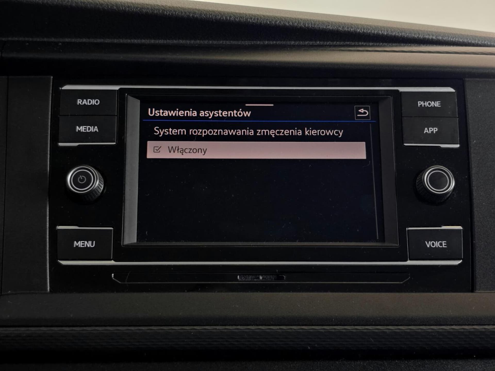 Volkswagen Caravelle 6.1 długi roztaw osi S