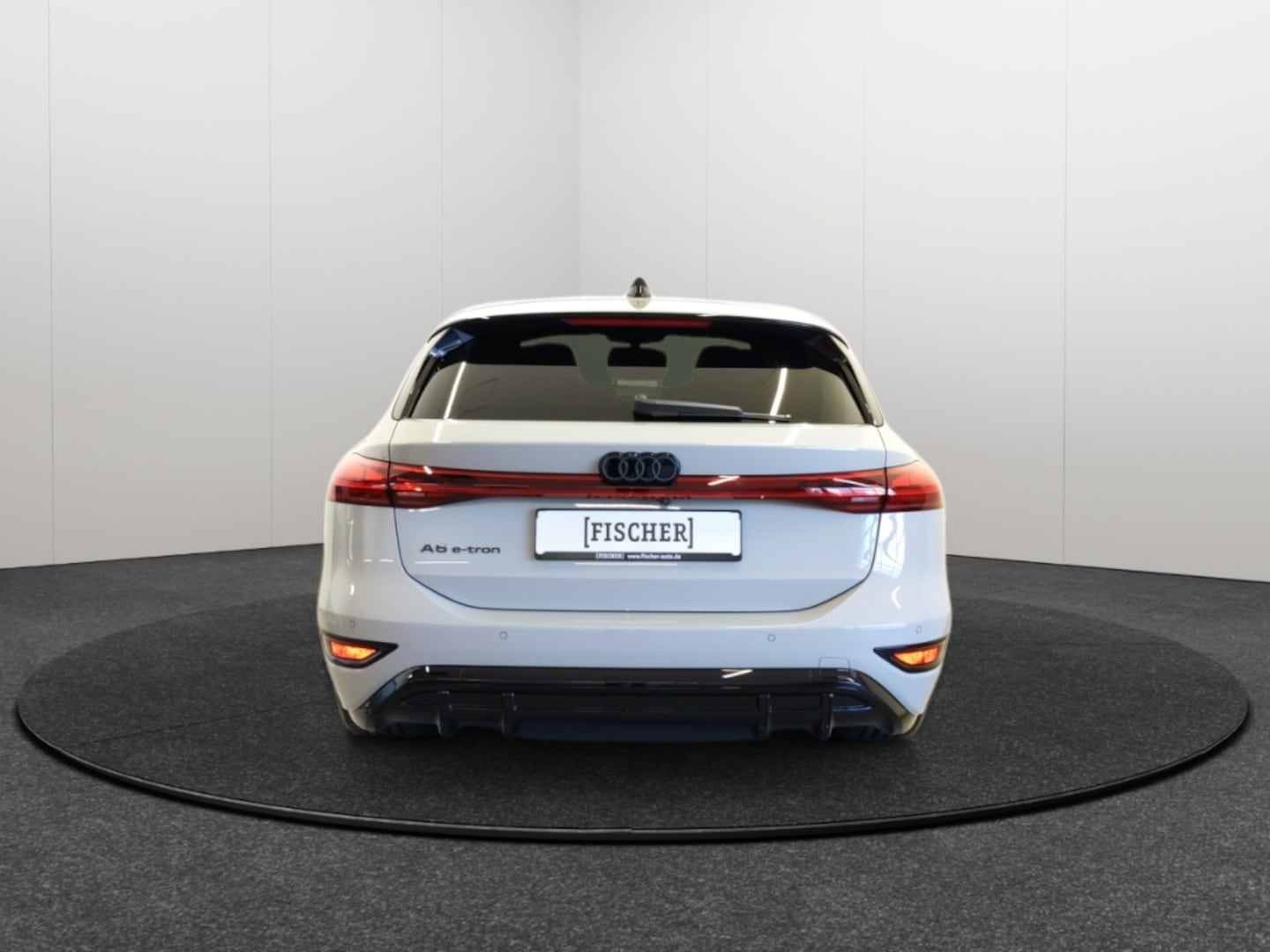 Bild über Audi A6 Avant e-tron S line business e-tron performance 270 kW - für weitere Informationen kontaktieren Sie den Audi Partner