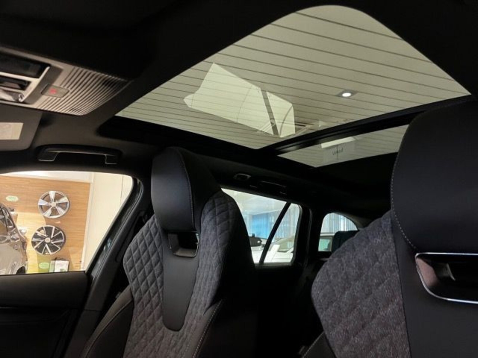 Škoda Octavia Combi – Bild 11
