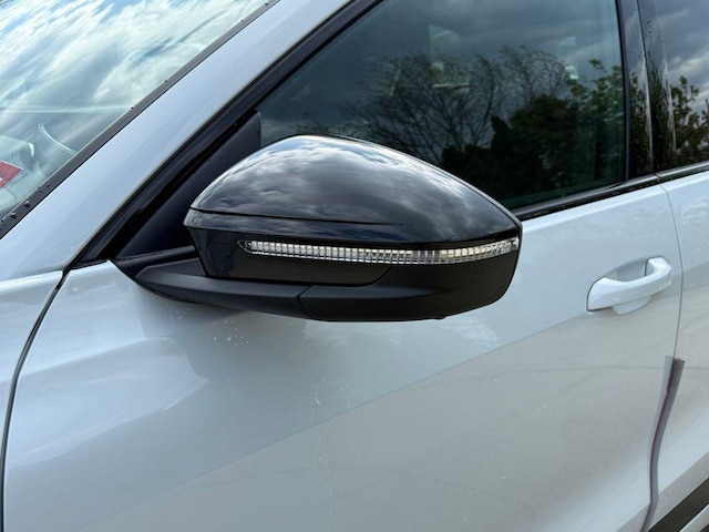 2026 Audi SQ5 Premium Plus - Photo 9