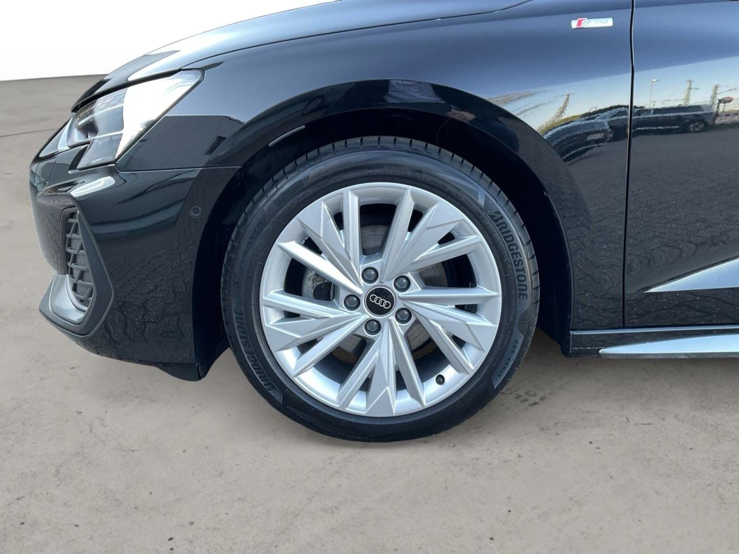 Bild über Audi A3 Sportback S line 35 TDI S tronic - für weitere Informationen kontaktieren Sie den Audi Partner