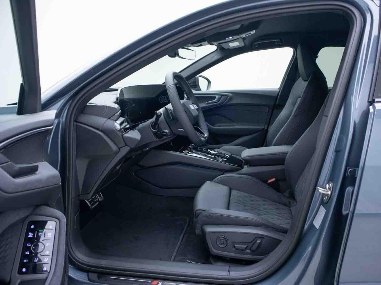 Bild über Audi A5 Avant e-hybrid e-hybrid quattro 270 kW S tronic - für weitere Informationen kontaktieren Sie den Audi Partner
