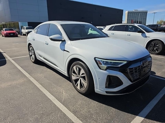 2024 Audi Q8 Sportback e-tron