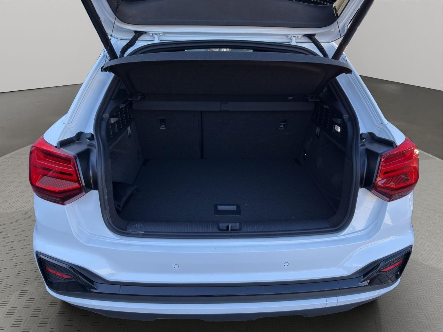 Bild über Audi Q2 S line 35 TFSI S tronic - für weitere Informationen kontaktieren Sie den Audi Partner