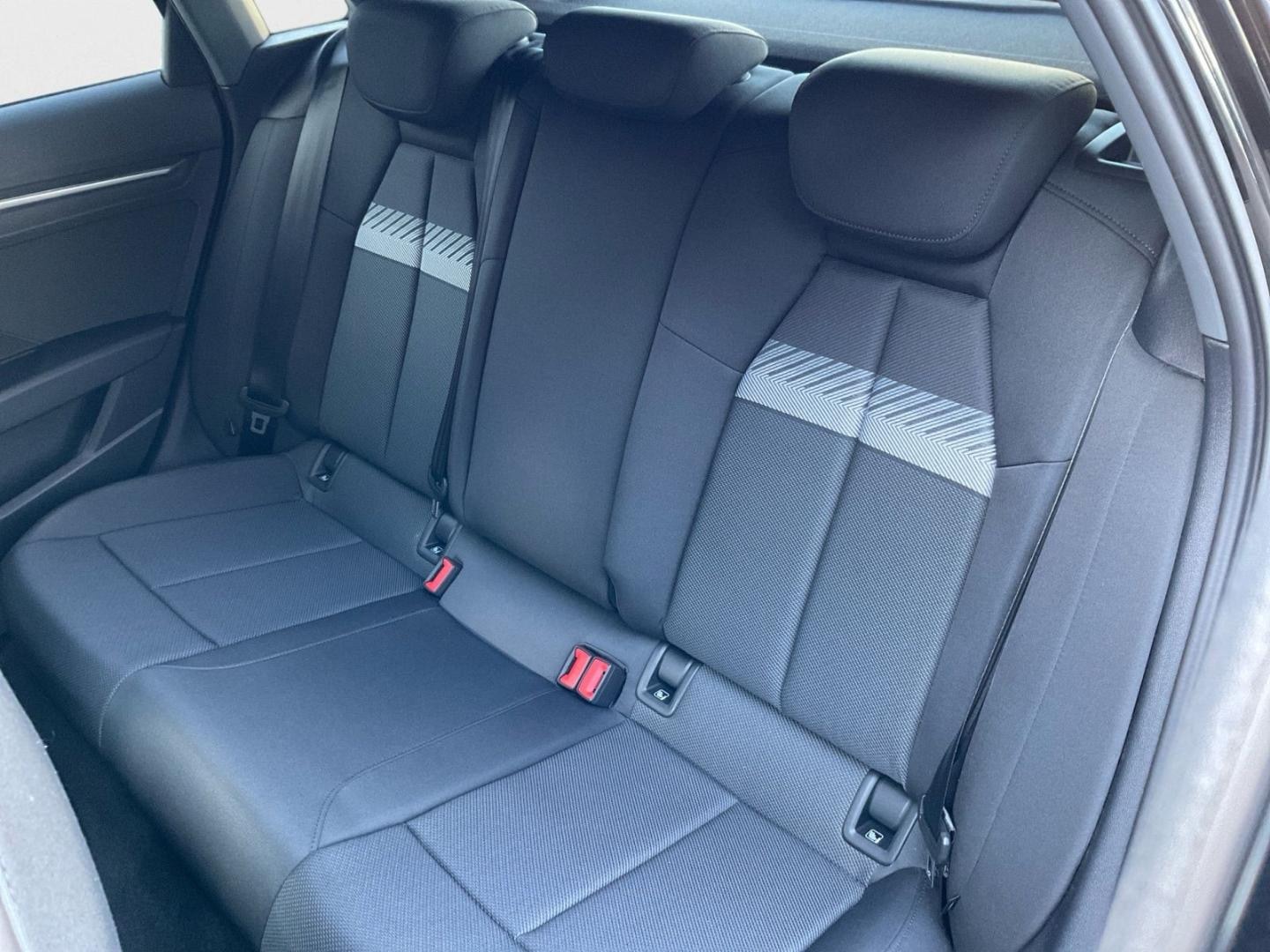Bild über Audi A3 Sportback S line 35 TDI S tronic - für weitere Informationen kontaktieren Sie den Audi Partner