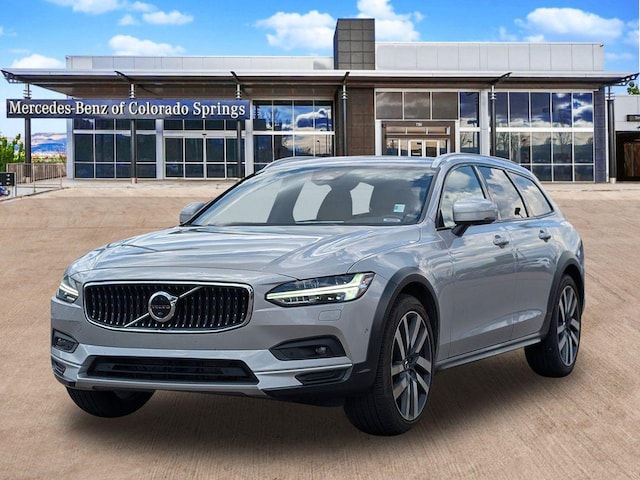 2023 Volvo V90 Cross Country