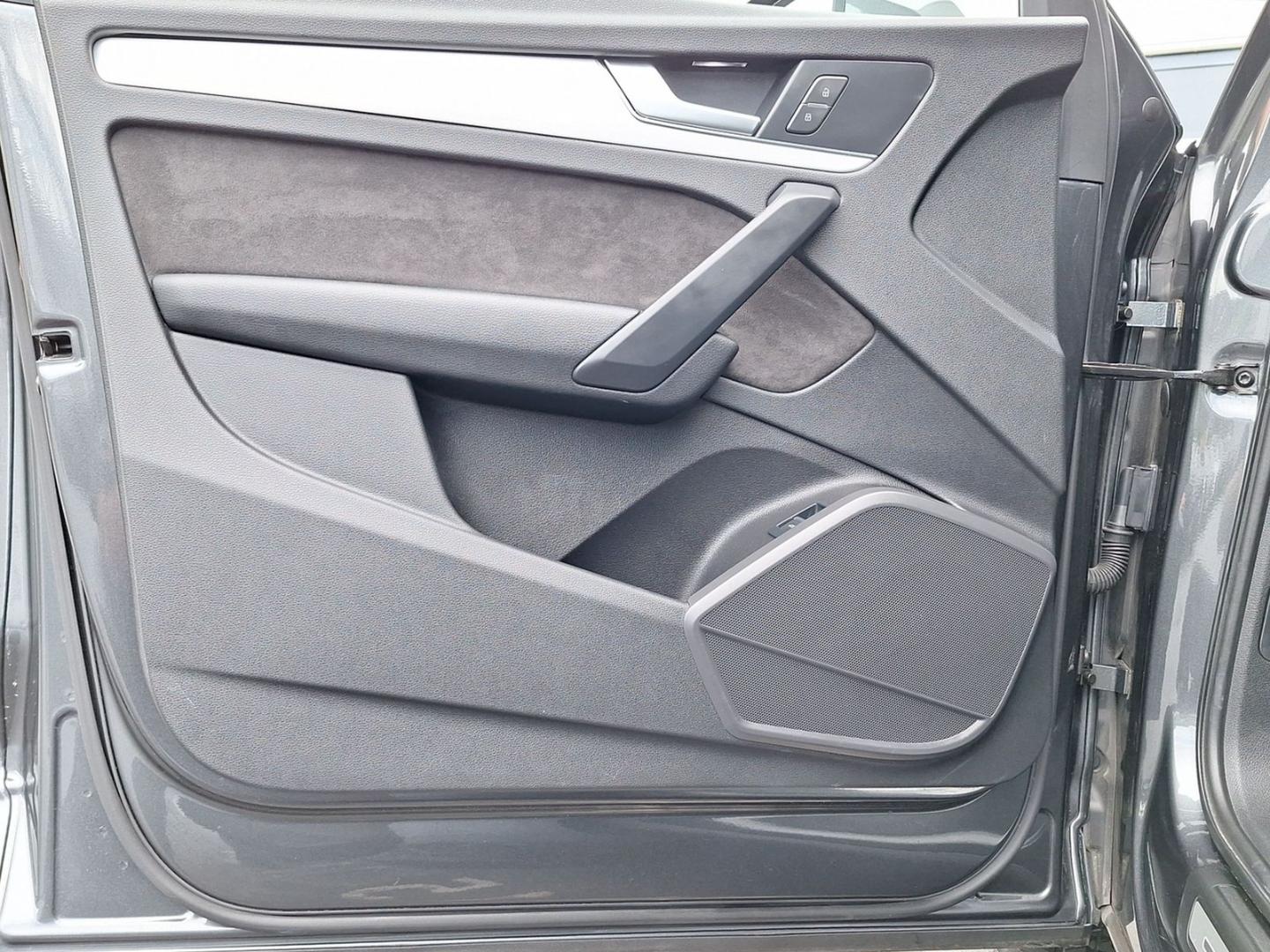 Bild über Audi Q5 Sport 2.0 TFSI quattro 185 kW (252 PS) S tronic - for more details contact your dealer