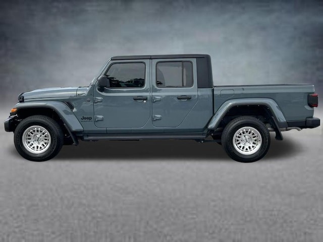 2024 Jeep Gladiator