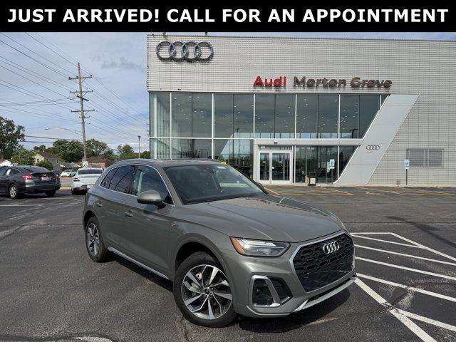 2024 Audi Q5 45 Premium Plus's photo