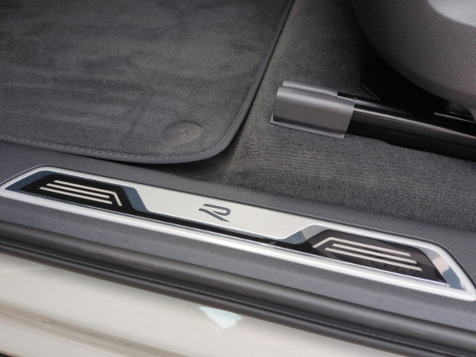 Volkswagen Touareg – Bild 13